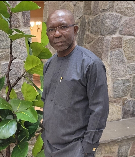 Dr NnamdiI Anny OnyeukwuPresident, SOUTH FLORIDA – Orlu Senatorial Zone Association of South Florida (Nwanne Di Namba))